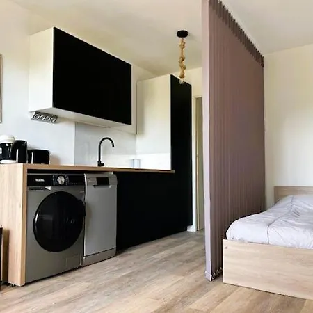 Apartment Port 2 Personnes 2 Enfants Vue Hippodrome Hyeres