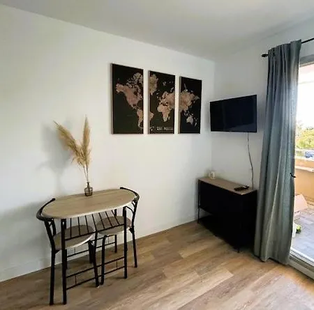 Port 2 Personnes 2 Enfants Vue Hippodrome Apartment